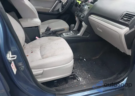 2015 Subaru Forester 2.5I Premium z USA, uszkodzony, nr VIN JF2SJAFCXFH563694